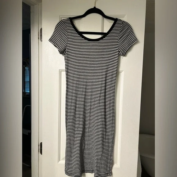 Splendid black and white striped dress Size small - Picture 2 of 5